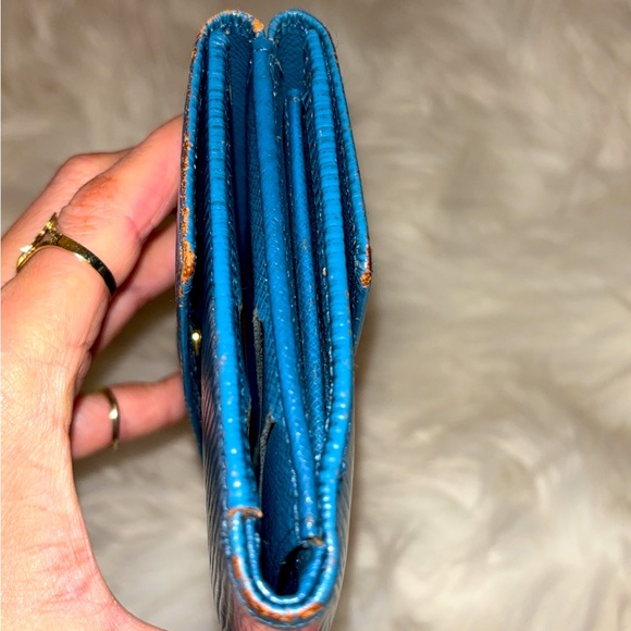 LV Epi Leather Blue Wallet- authenticated by one of the top authenticator of PM - Picture 9 of 11
